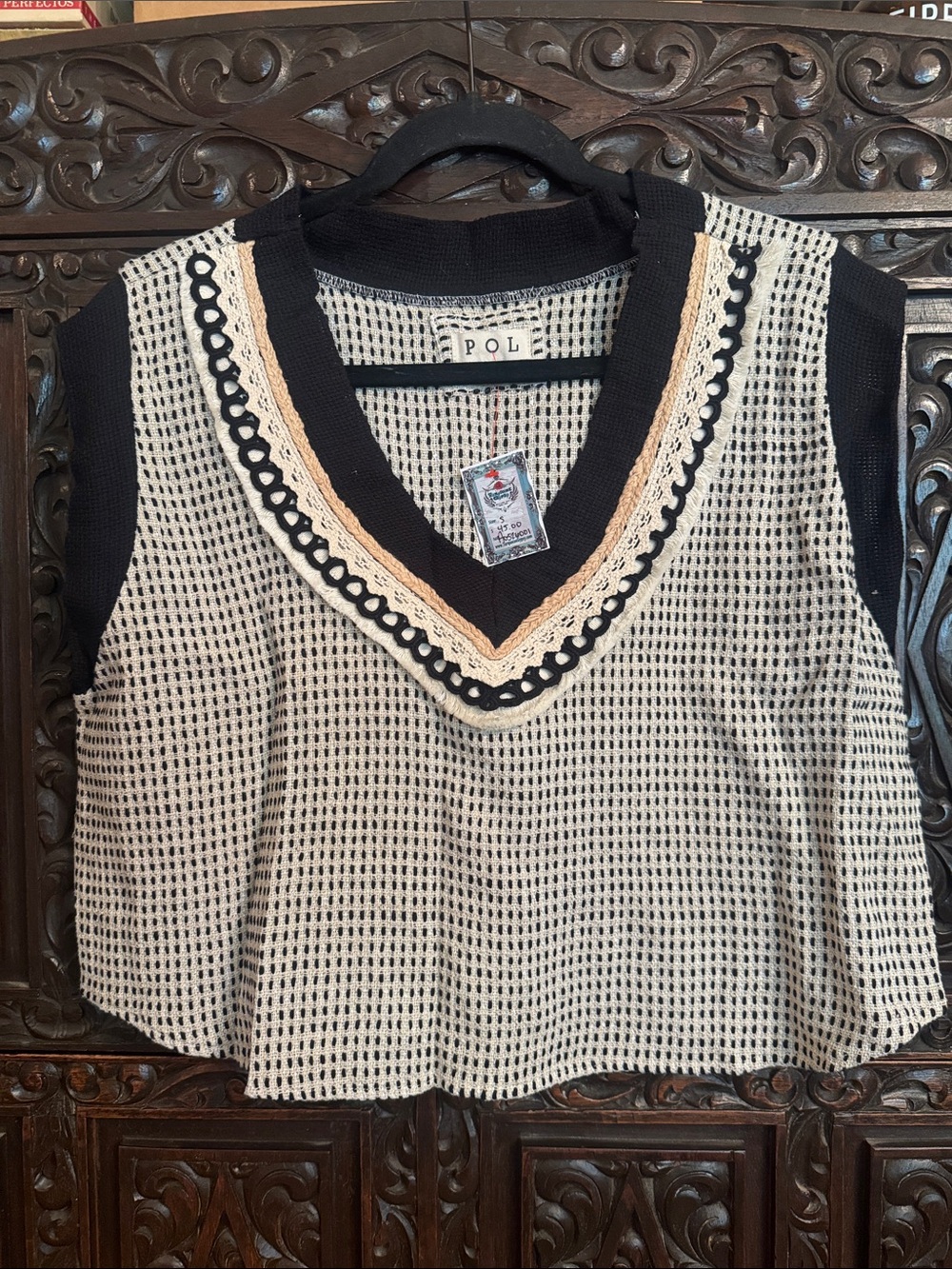 POL Black & Cream Crochet-Trim V-Neck Knit Tank
